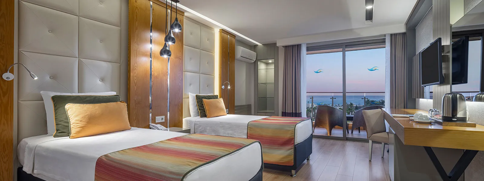 Deluxe Aile Odası Deniz Manzara